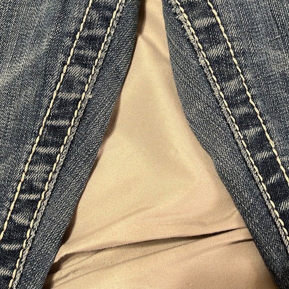 Rock Revival 'Celine' Skinny jeans - Picture 12 of 13